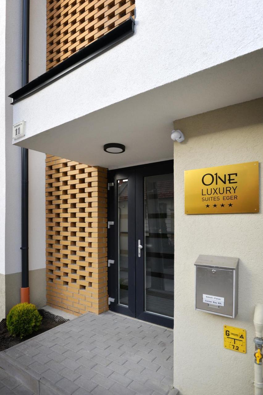 One Luxury Suites Eger Exterior photo