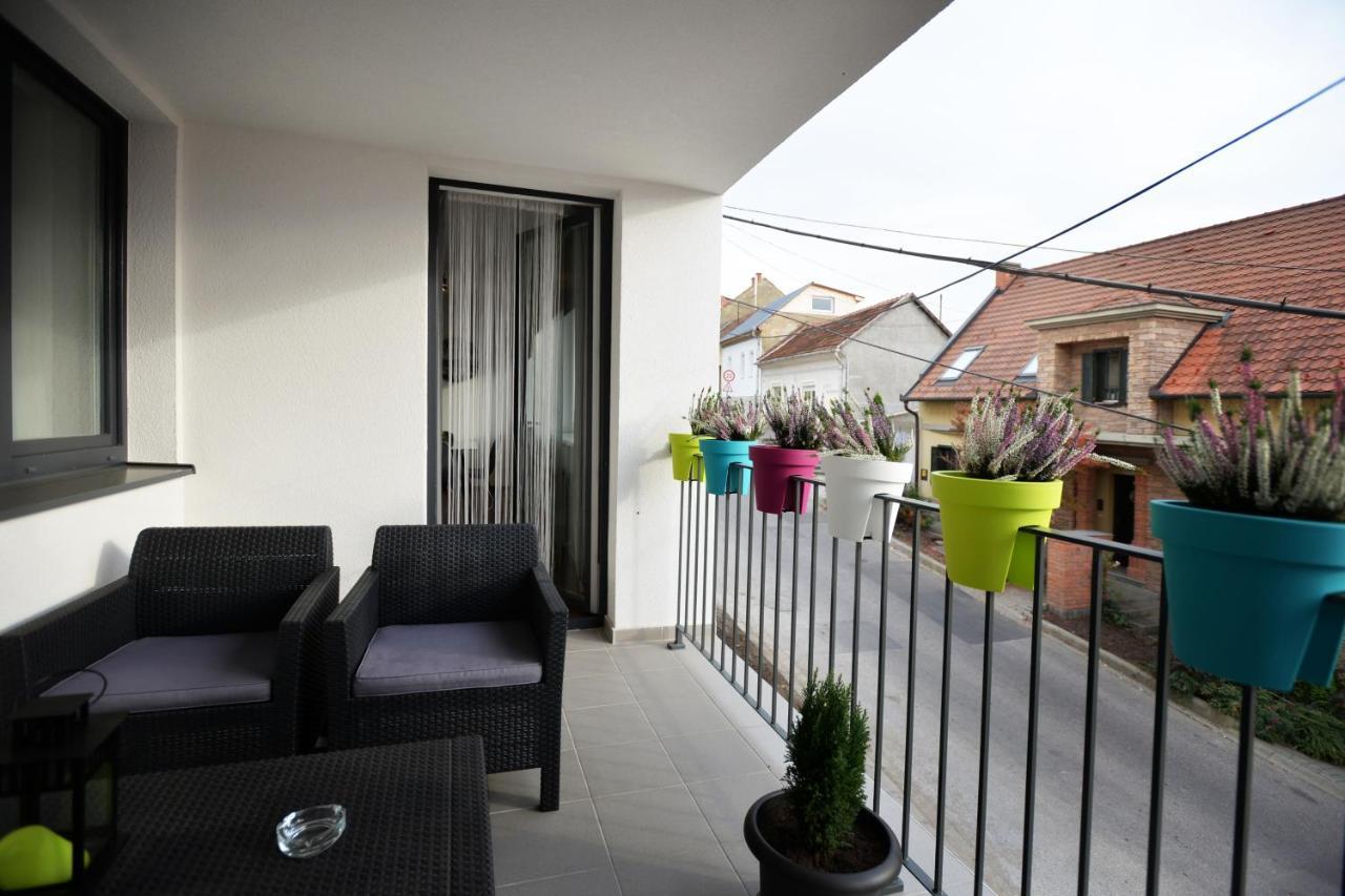 One Luxury Suites Eger Exterior photo