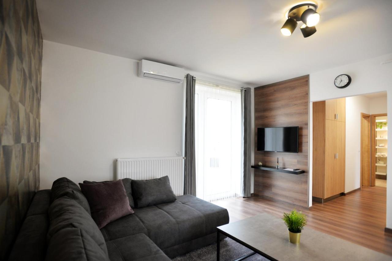 One Luxury Suites Eger Exterior photo
